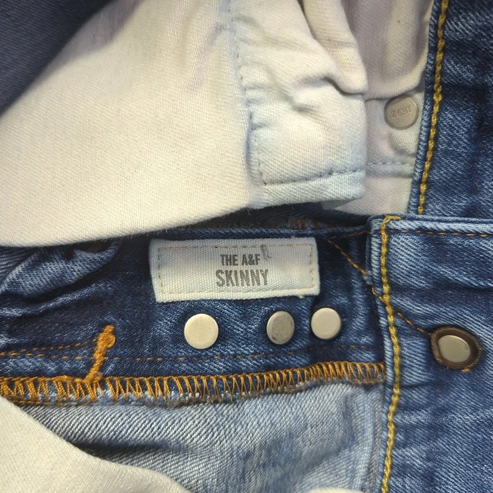 Abercrombie Fitch Jeans Mens 30x32 Blue Skinny Button Fly Casual Faded